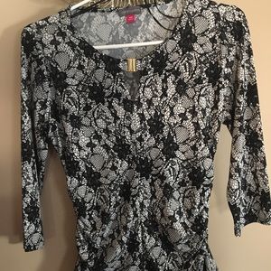 Vince Camuto top black & white with gold buckle